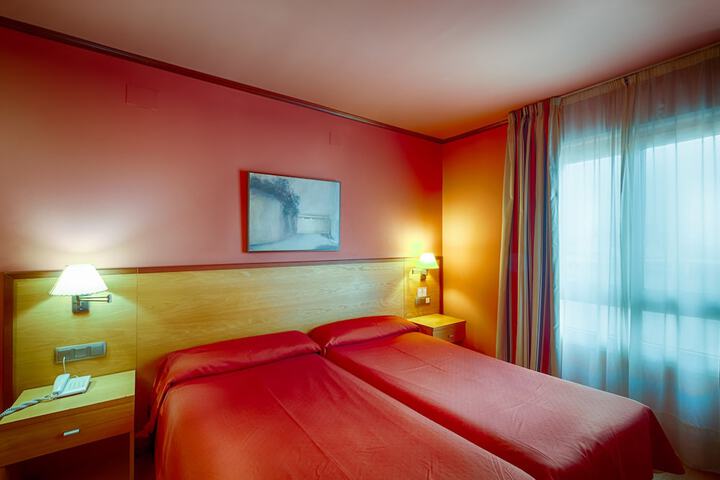 Room 6 of 13
