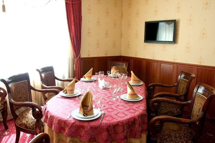 Dining 30 of 66