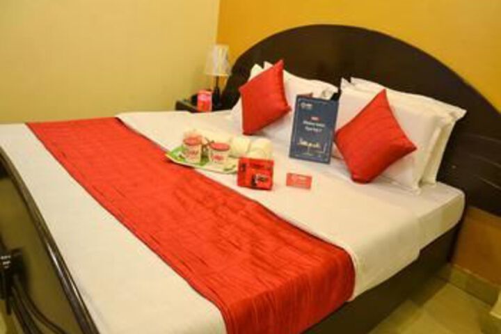 Oyo 2000 Hotel Yash