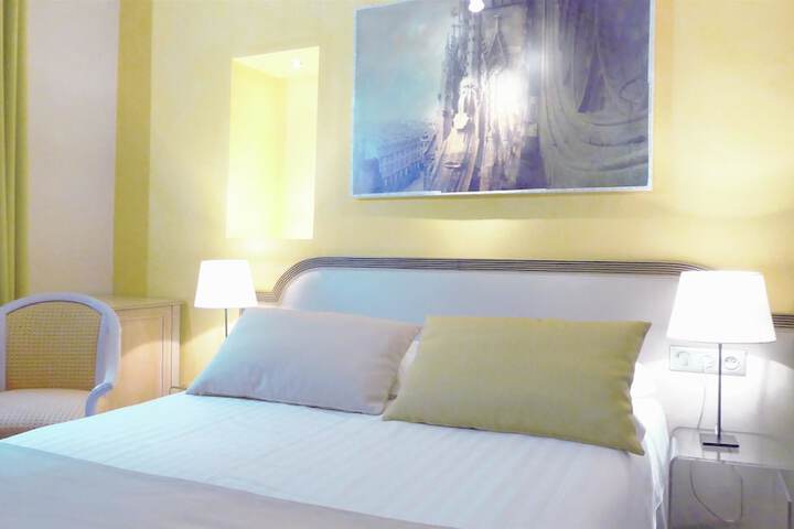 Room 17 of 105