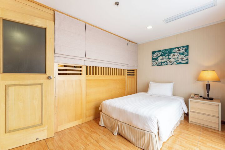 Room 84 of 184