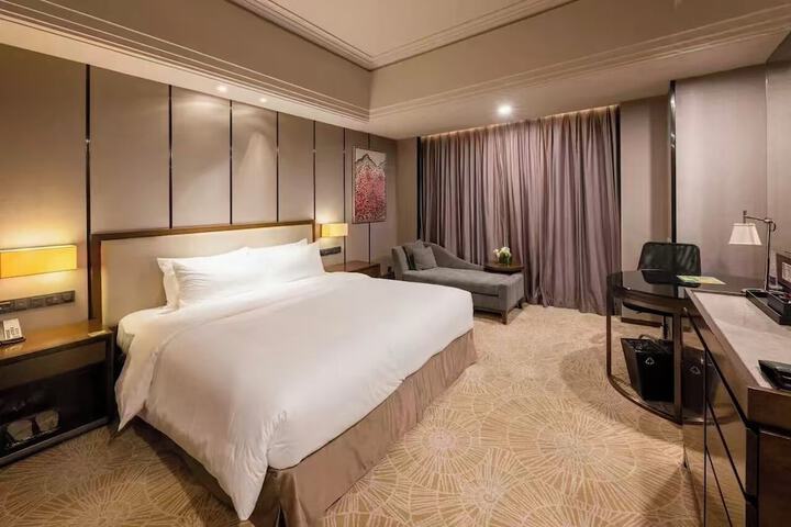 Suite Room
