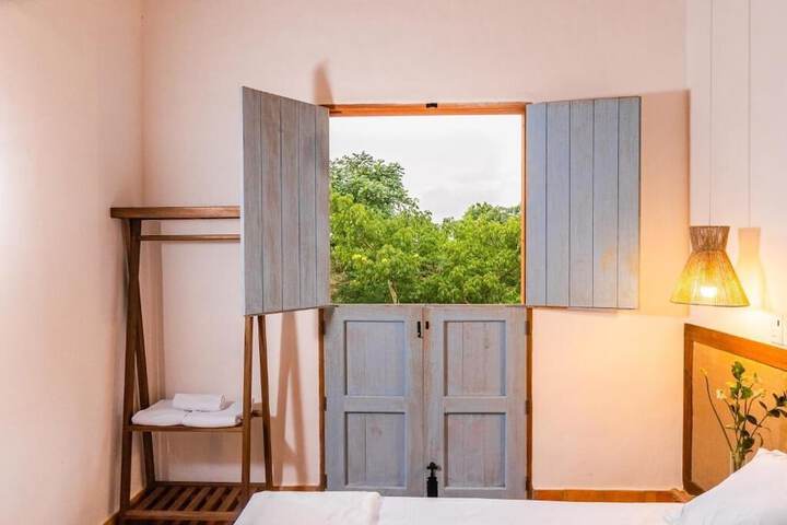 Room 2 of 41
