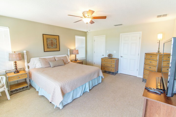 Room 2 of 60