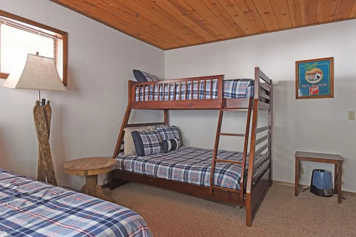 Room 5 of 13