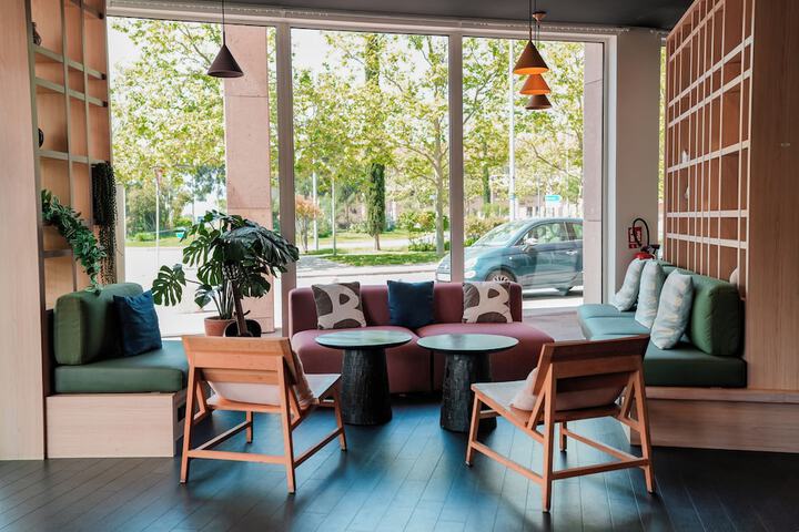 Guest Lobby