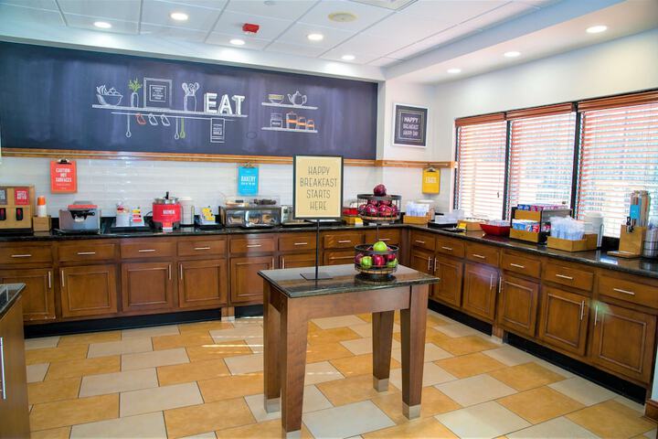 Breakfast area