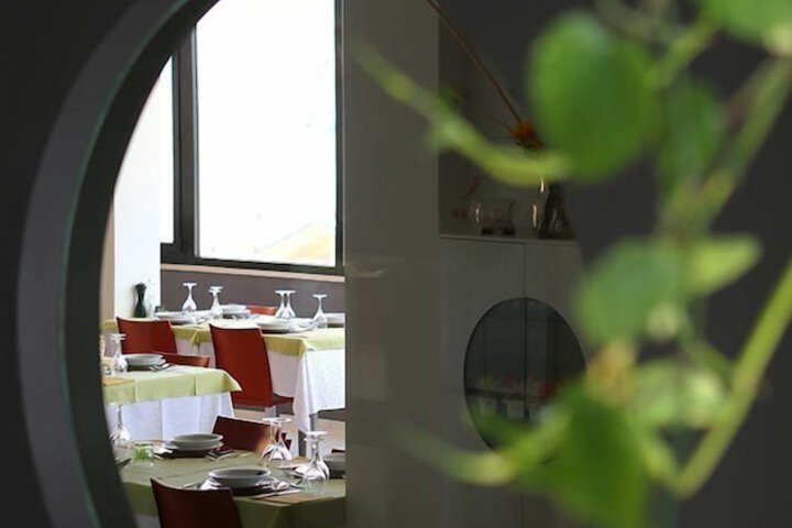 Dining 21 of 62