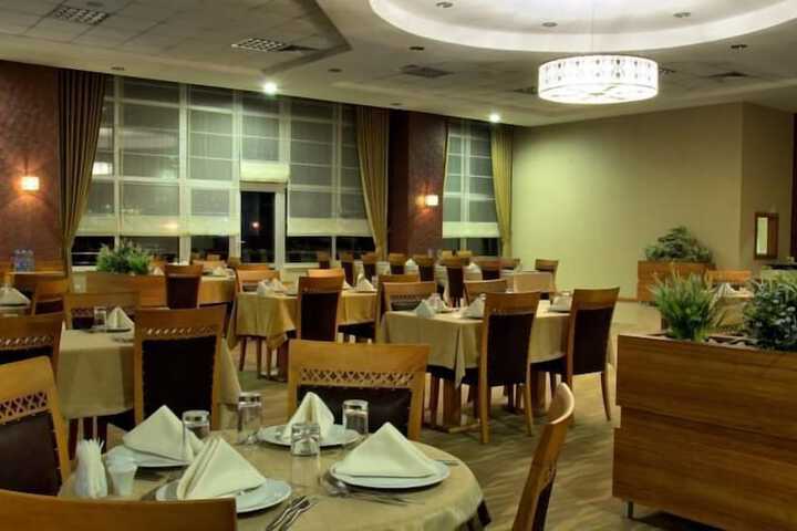 Dining Photos