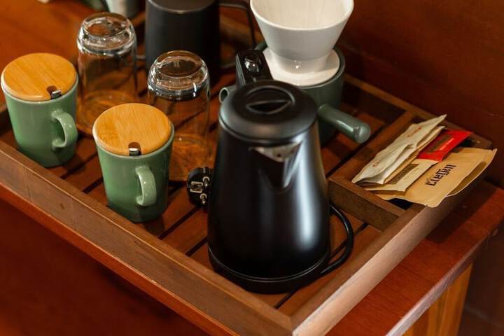 Breakfast/Coffee Service 34 of 95