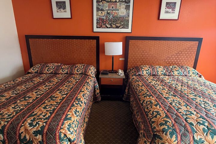 Room 3 of 19
