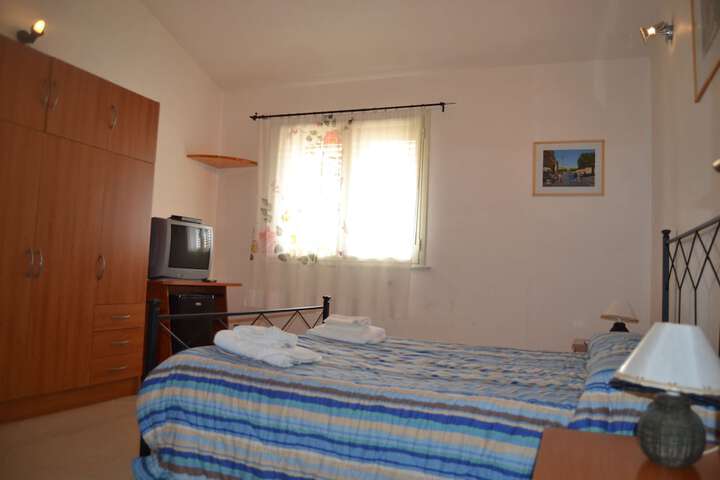 Room 7 of 60