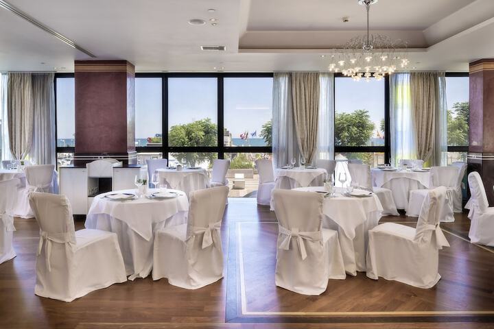 Indoor wedding