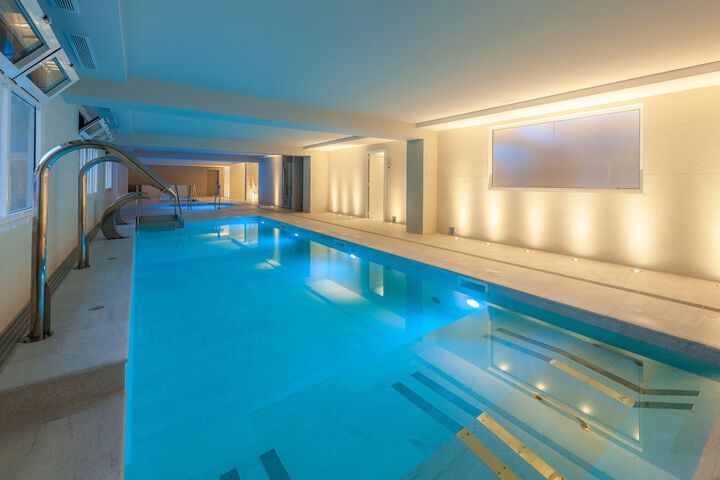 Pool 65 of 187