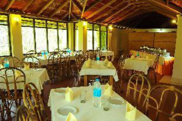 Dining 4 of 23