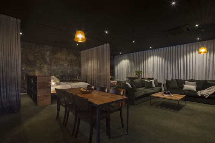 Room 12 of 35