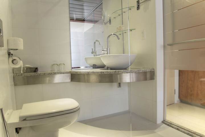 Clean Restrooms
