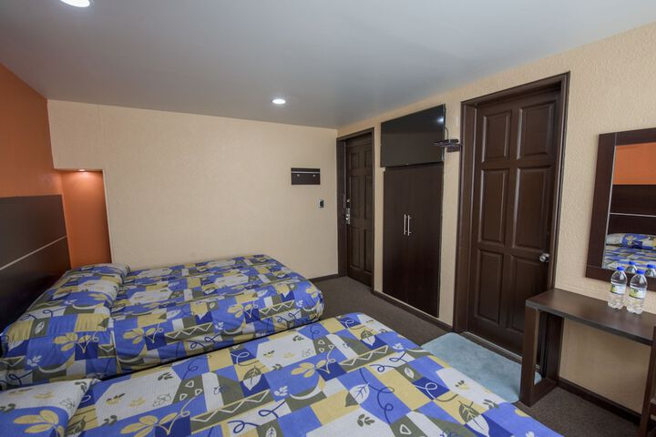 Room 5 of 38