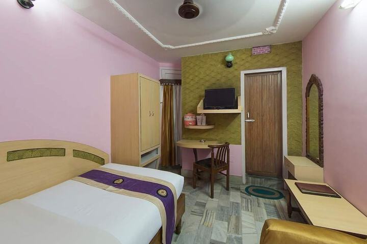 Room 16 of 71
