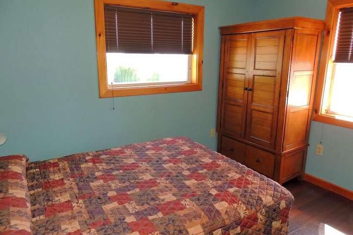 Room 110 of 338