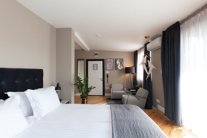 Room 15 of 55
