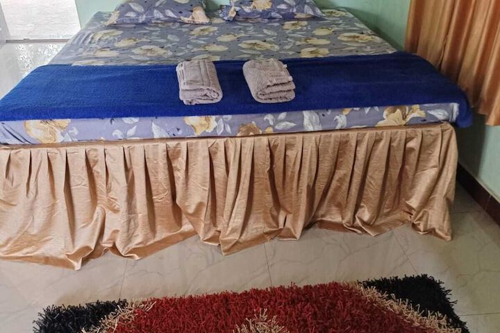 Room 3 of 20