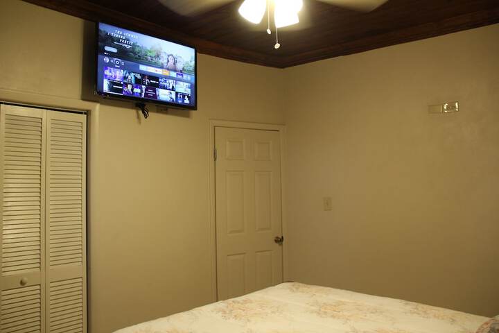 Room 26 of 83