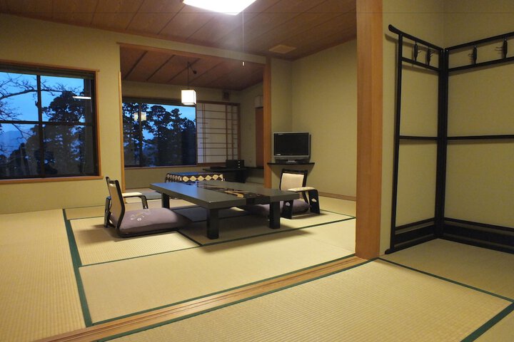 Room 15 of 45