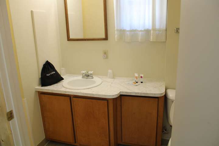 Room 32 of 87