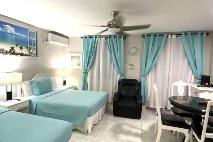 Room 3 of 33
