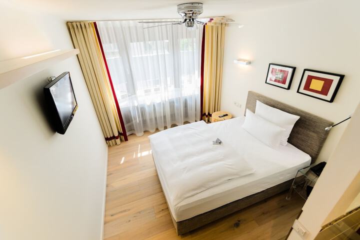 Room 30 of 72