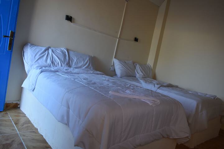 Room 3 of 7