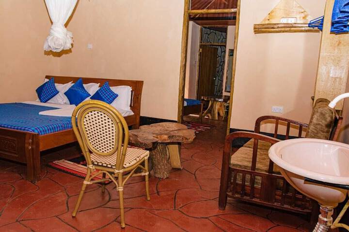 Room 5 of 13