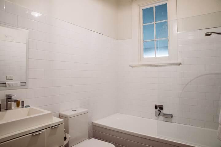 Room 124 of 179