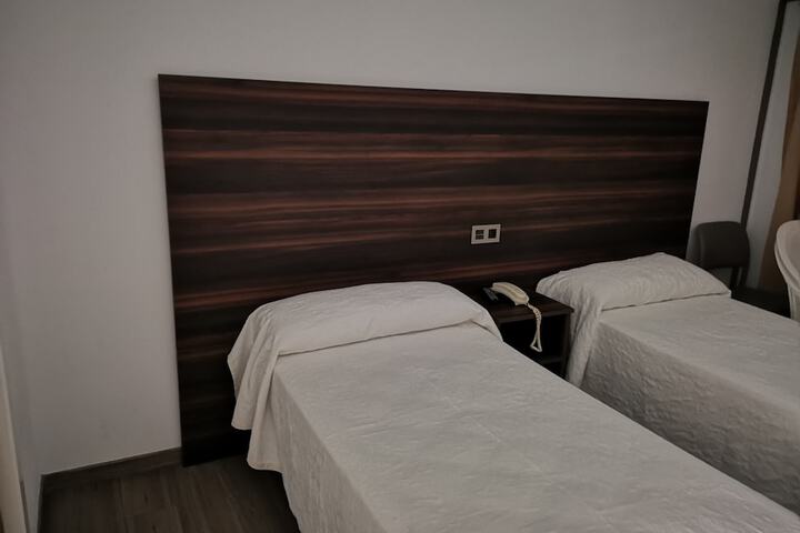 Room 28 of 59