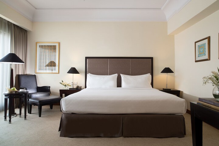 Room 4 of 38