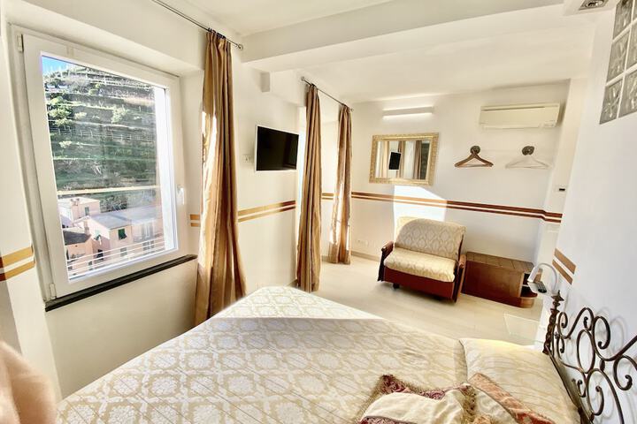 Room 53 of 190