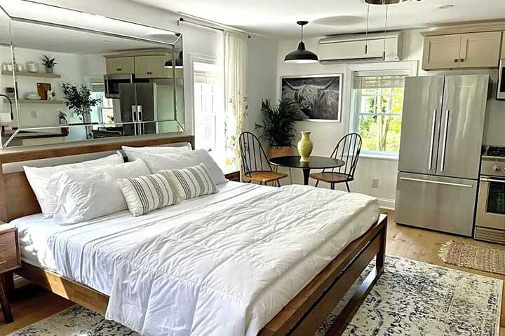 Image of Buttonwood Hotel 1 - Boutique Accommodations