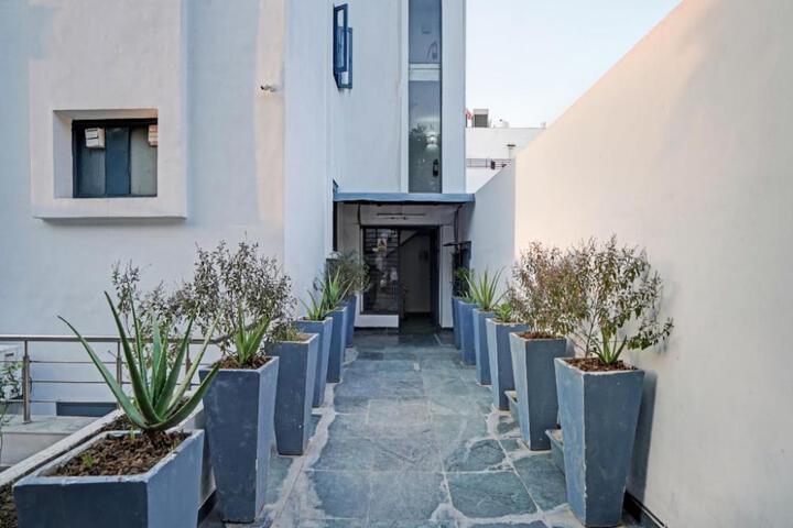 Townhouse 1139 Golf luxury Hotel Near Aravali Biodiversity Park