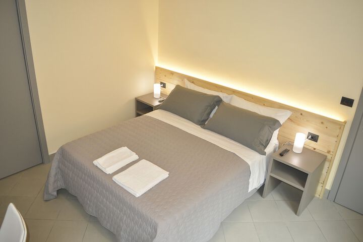 Room 7 of 17