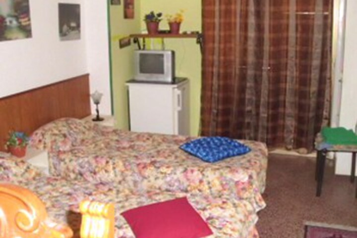 Room 18 of 25