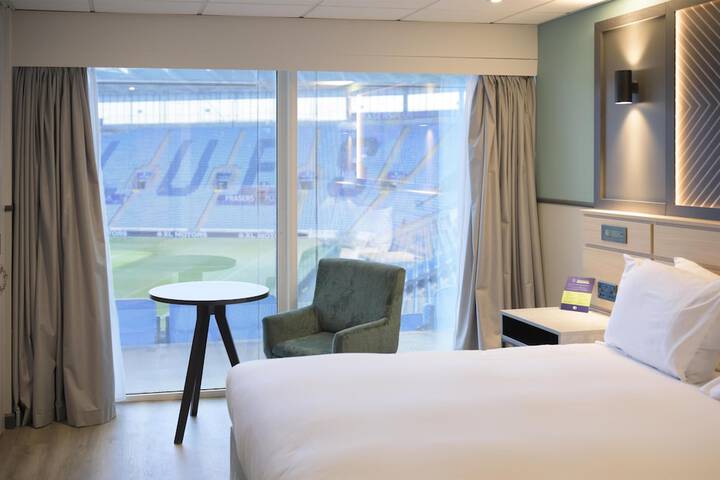 Room 40 of 124