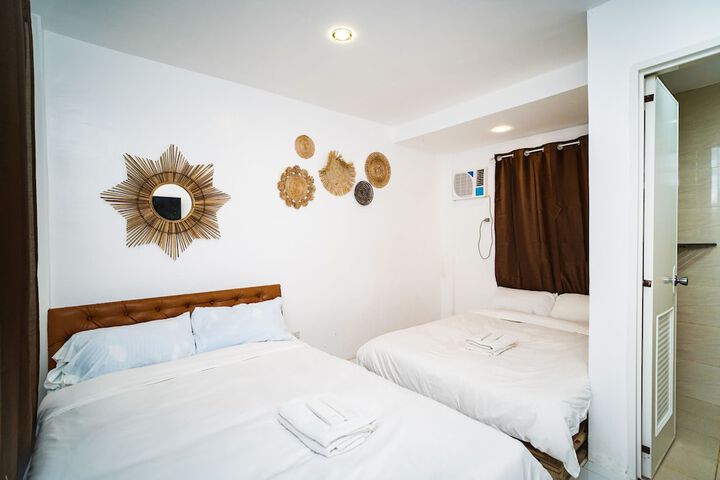 Room 2 of 21