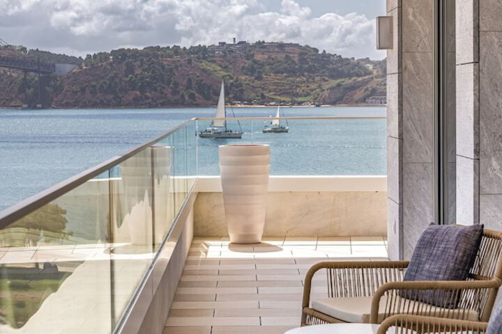 Terrace/Patio 137 of 140