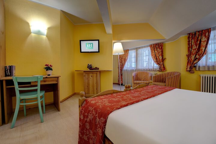 Room 9 of 111