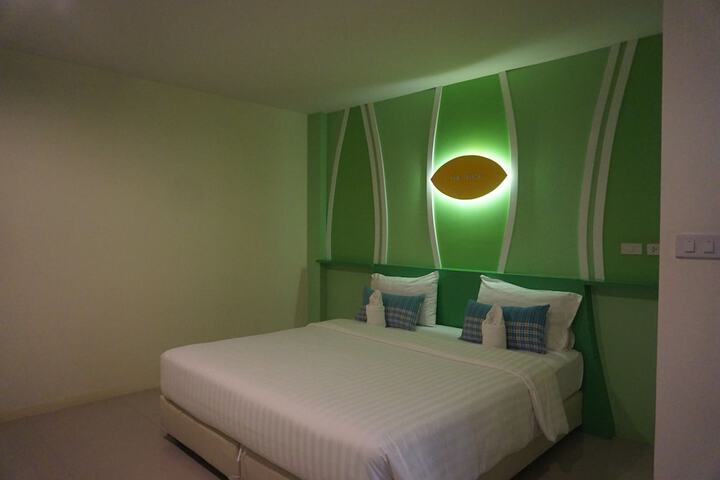 Room 9 of 44