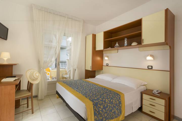 Room 10 of 44