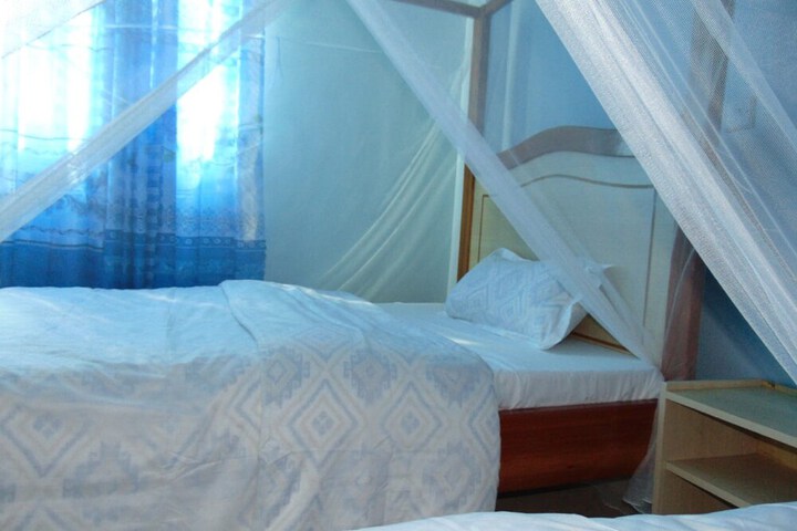 Room 7 of 34