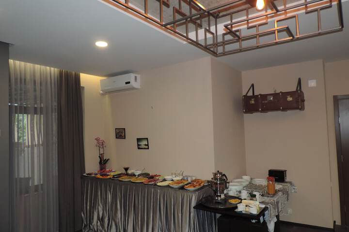 Breakfast/Coffee Service 40 of 78