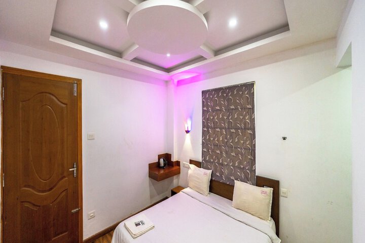 Room 9 of 68